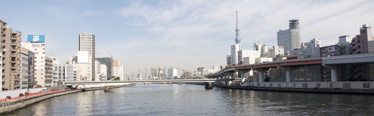 The Sumidagawa nooking north towards Sky Tree